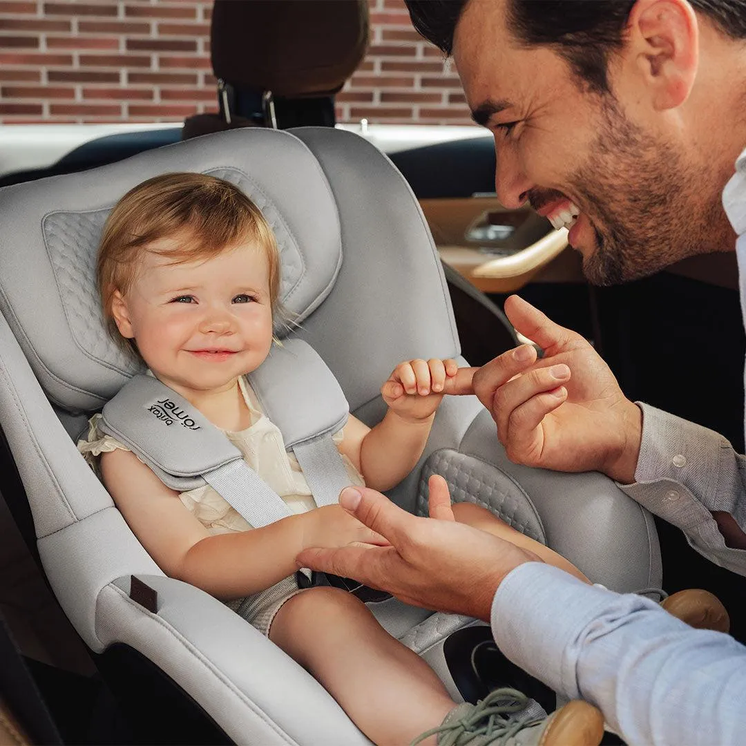 Britax Römer Dualfix Pro M Car Seat - Linen Grey - Lux