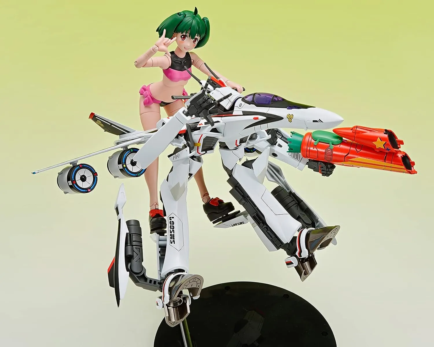 GOOD SMILE Aoshima - Macross F VF-25F Messiah Ranka Lee Plastic Model Kit - Anime Series Collectible for Ages 15 