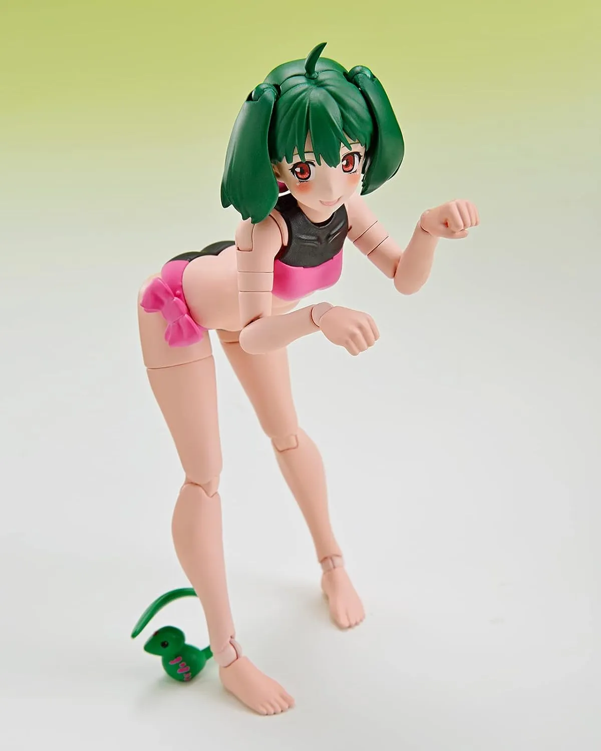 GOOD SMILE Aoshima - Macross F VF-25F Messiah Ranka Lee Plastic Model Kit - Anime Series Collectible for Ages 15 