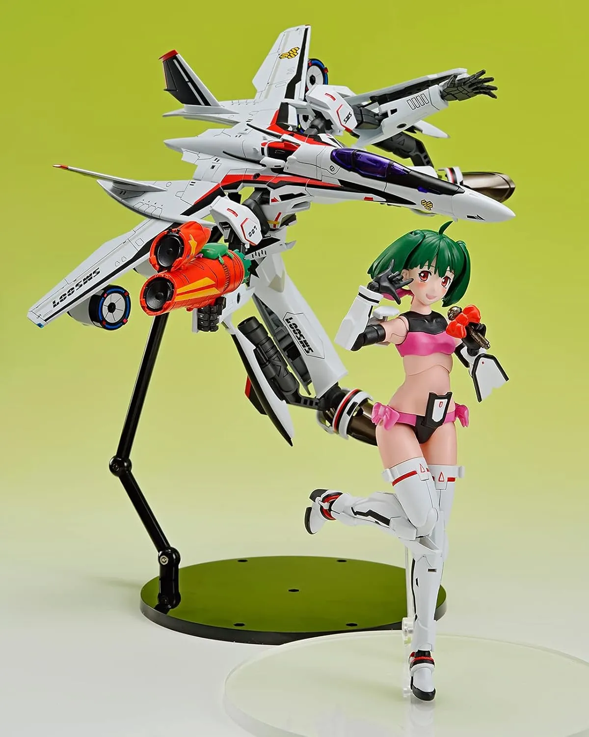 GOOD SMILE Aoshima - Macross F VF-25F Messiah Ranka Lee Plastic Model Kit - Anime Series Collectible for Ages 15 