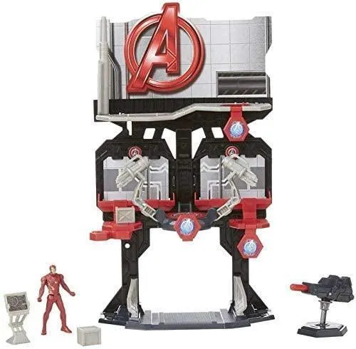 Hasbro 024324 Avengers Face Off Playset