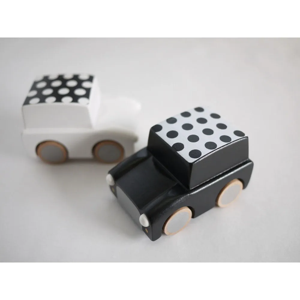 kiko  & gg* Kuruma Classic Wooden Wind Up Car Dots/Black