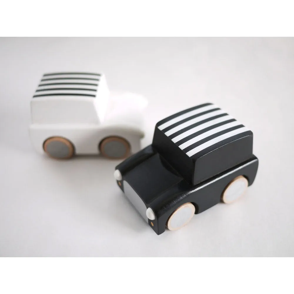 kiko  & gg* Kuruma Classic Wooden Wind Up Car Stripes/ Whites