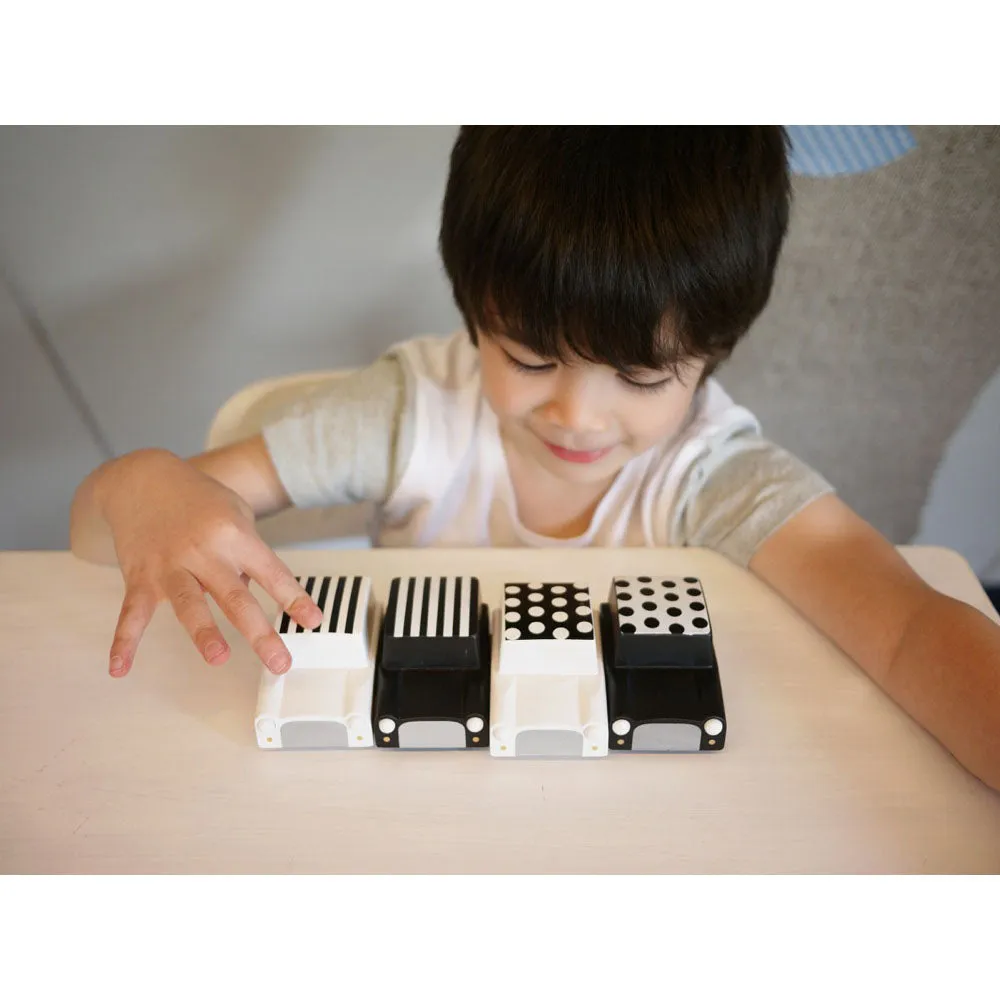 kiko  & gg* Kuruma Classic Wooden Wind Up Car Stripes/ Whites