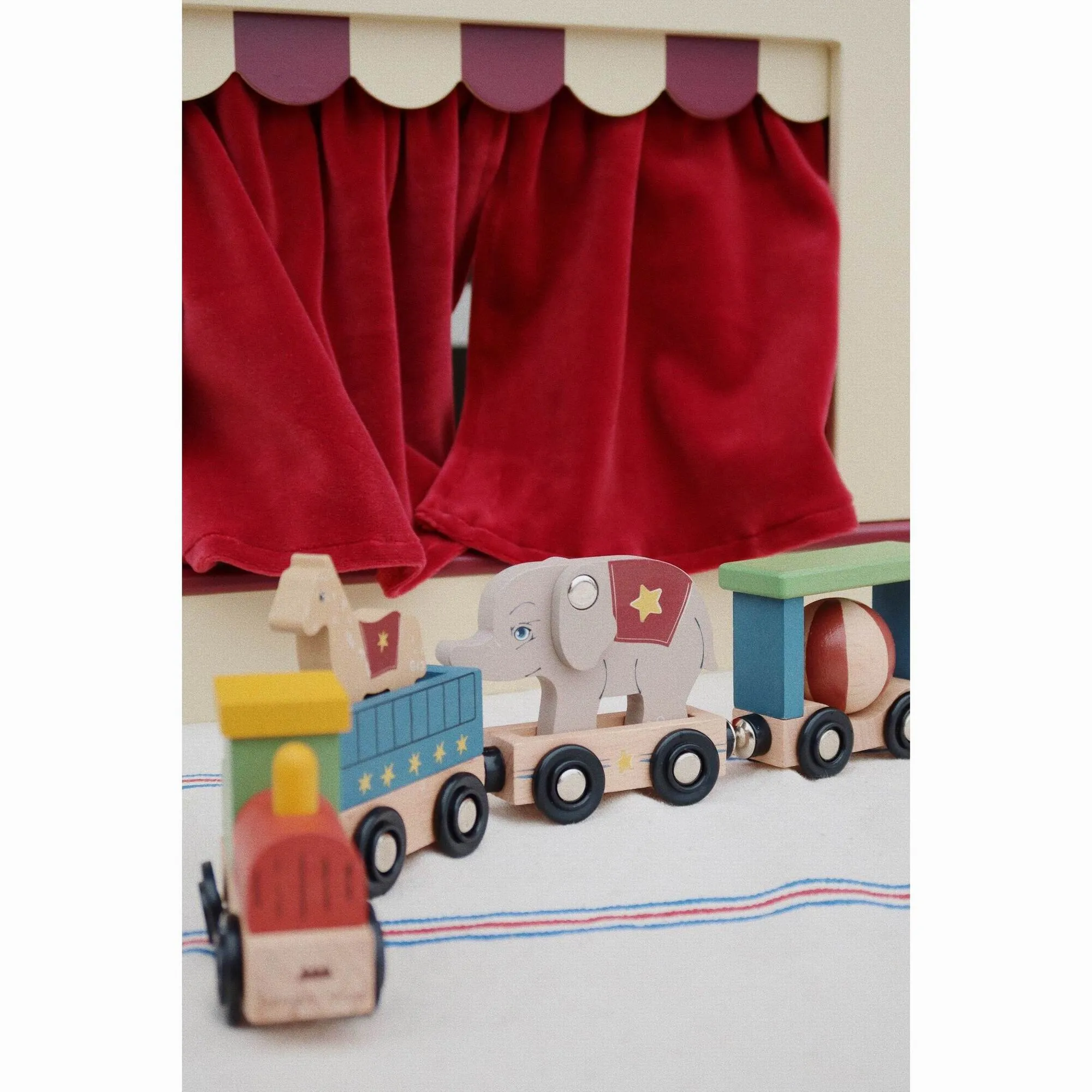 Konges Sløjd Wooden Animal Train FSC-Multi