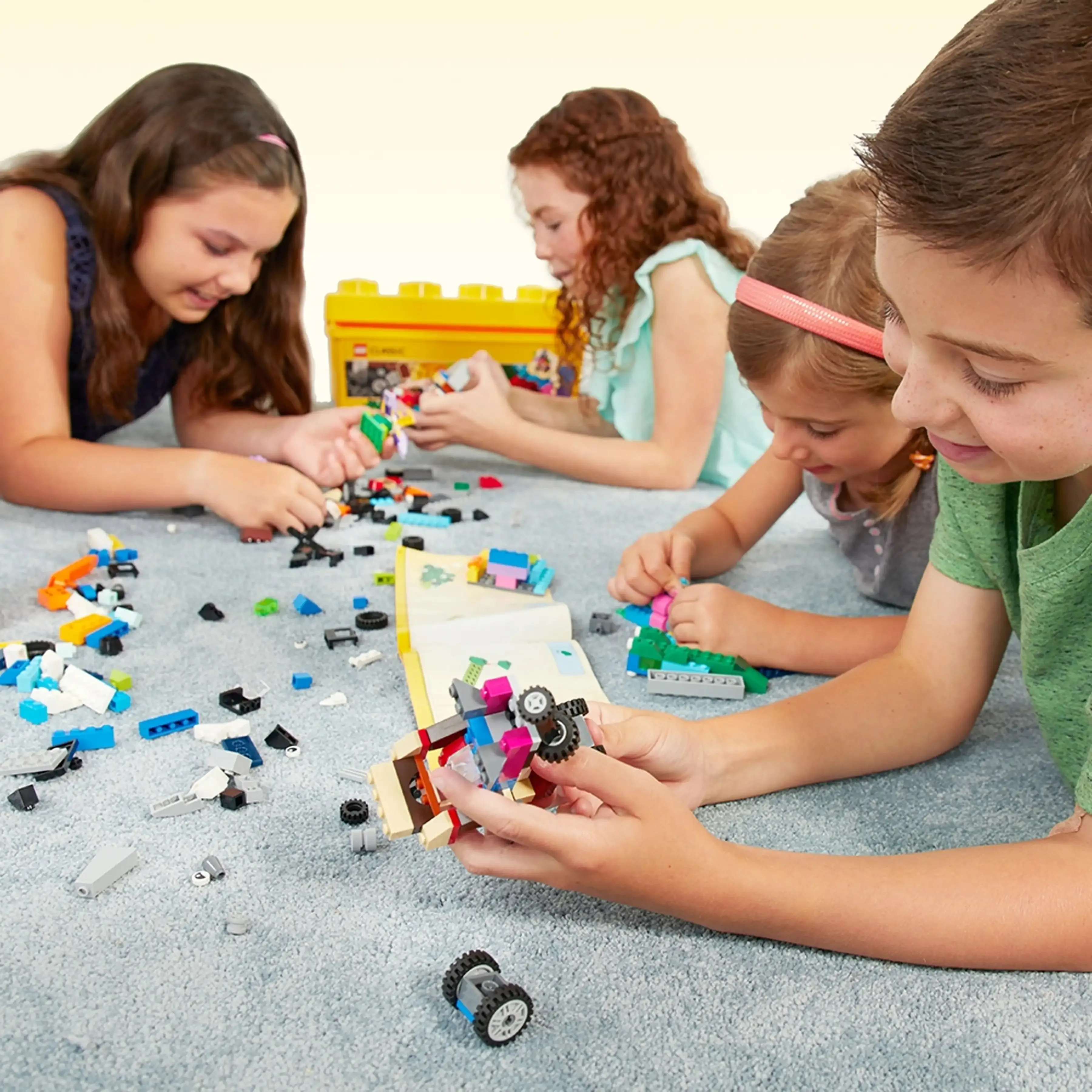 LEGO Medium Creative Brick Box