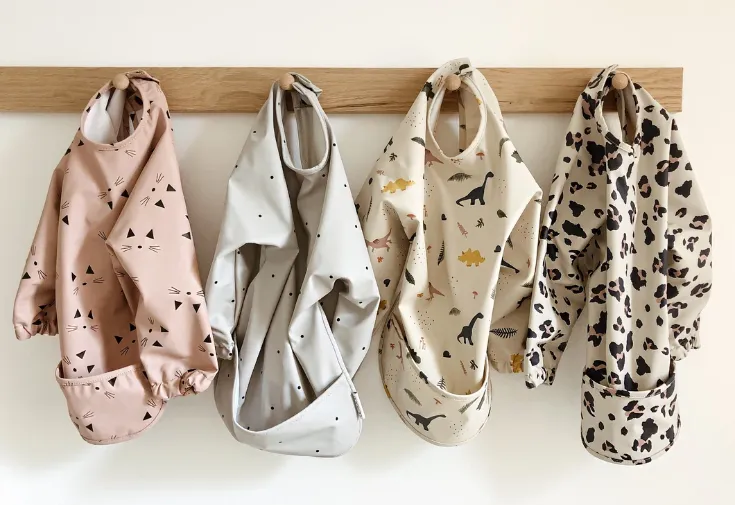 Liewood Merle Cape Bib | Dino