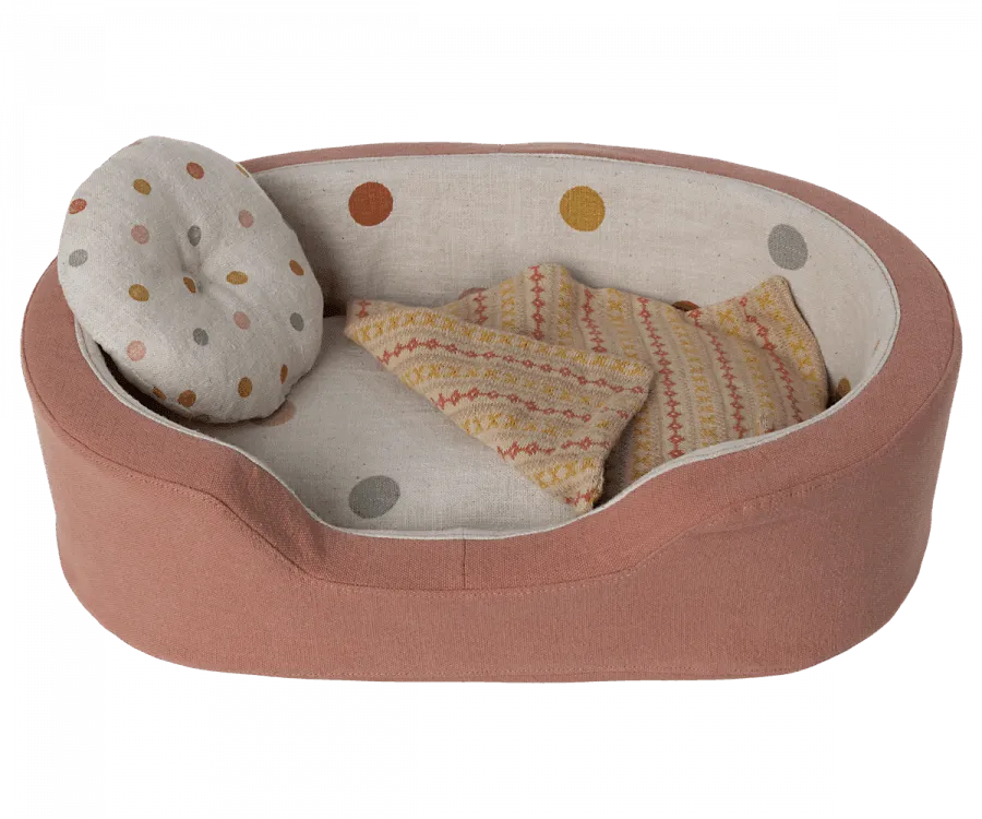 Maileg Dog Bed/Basket for Puppies and Kittens: SOLD OUT