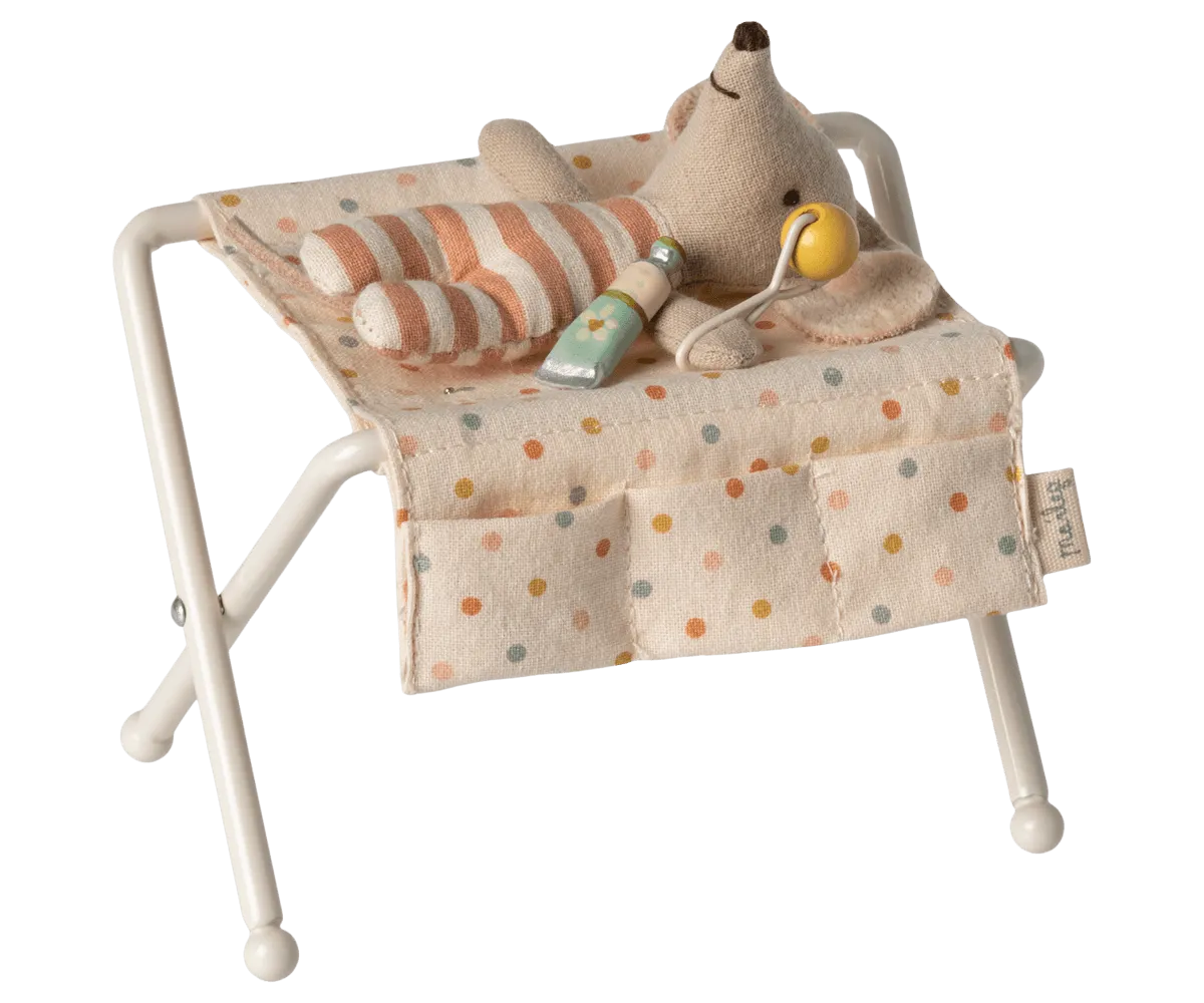 Maileg Mouse Nursery Table Mouse Off White: LAST ONE