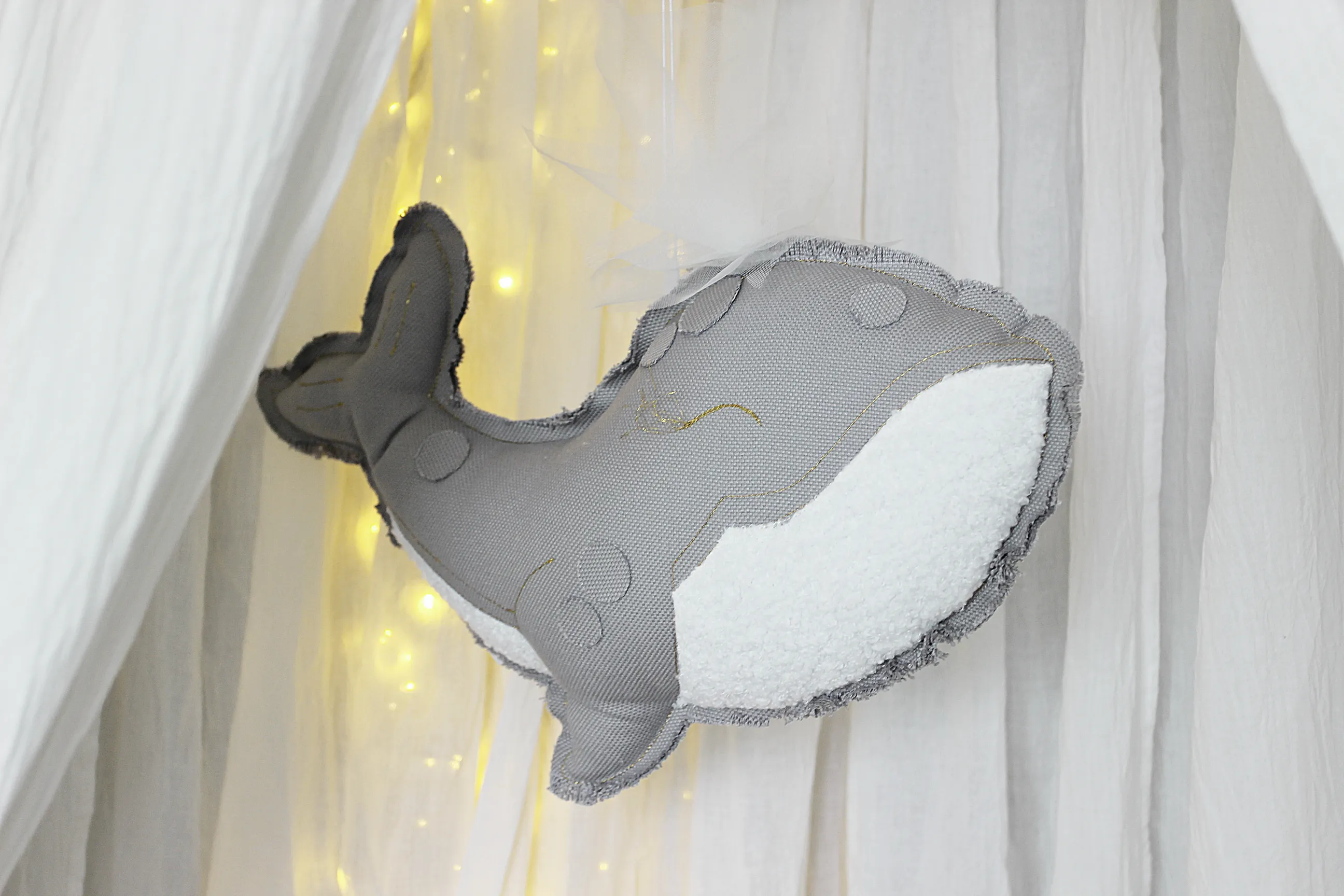 Mobile Sebastien Whale | Grey