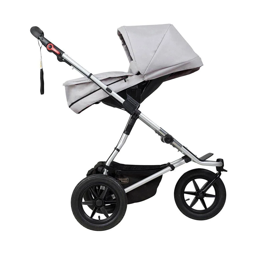 Mountain Buggy Urban Jungle Pushchair   Urban Jungle Carrycot Plus - Silver