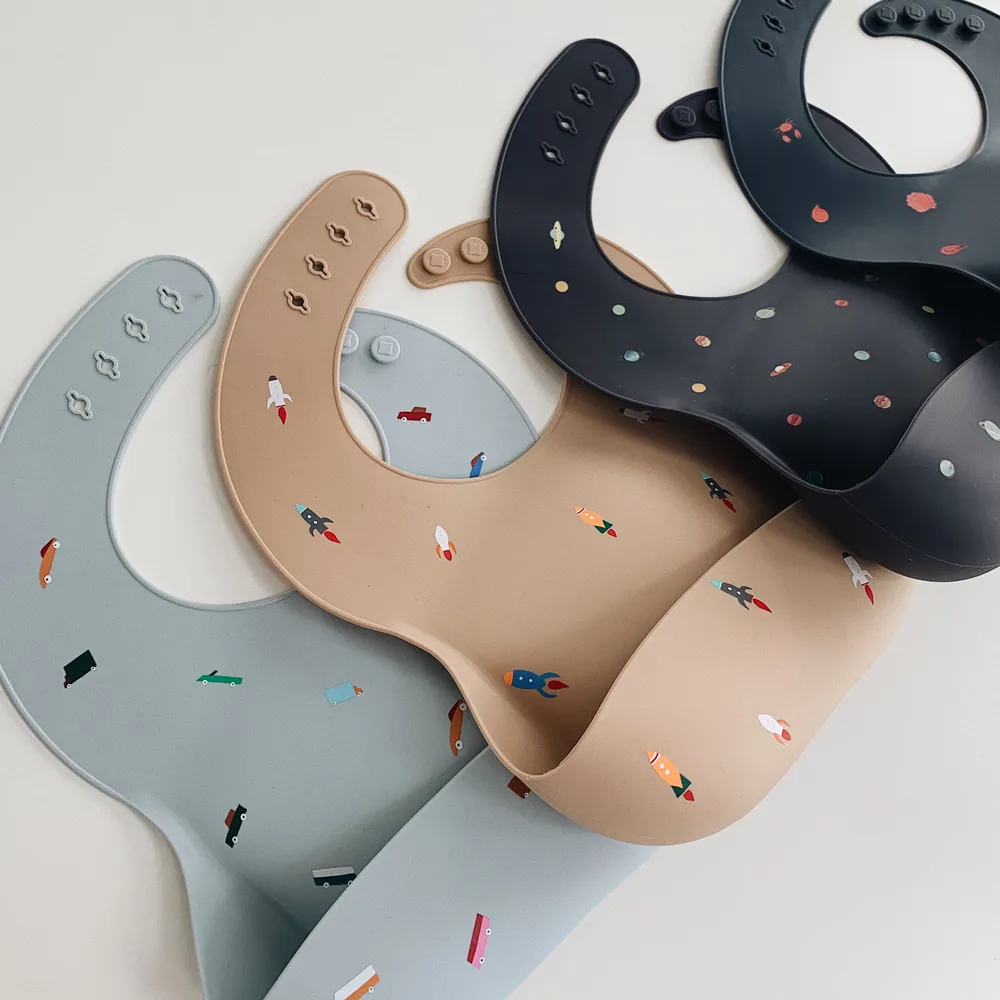 Mushie Silicone Baby Bib | Retro Cars Blue