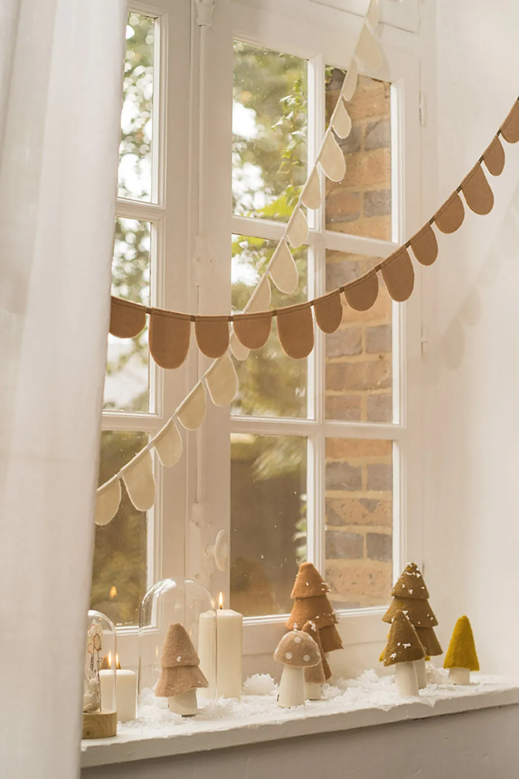 Muskhane Felt Round Garland | Natural