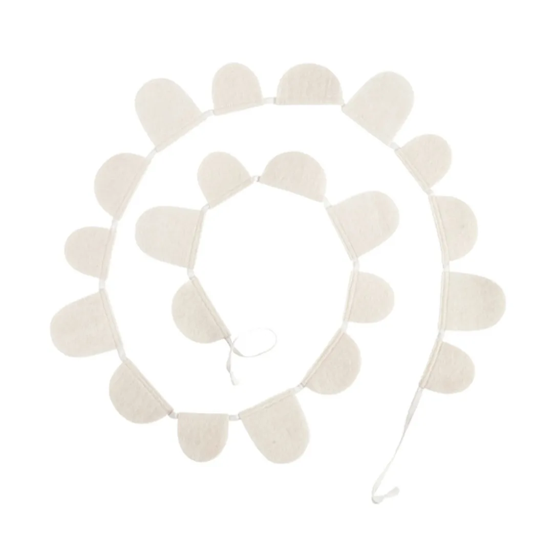 Muskhane Felt Round Garland | Natural