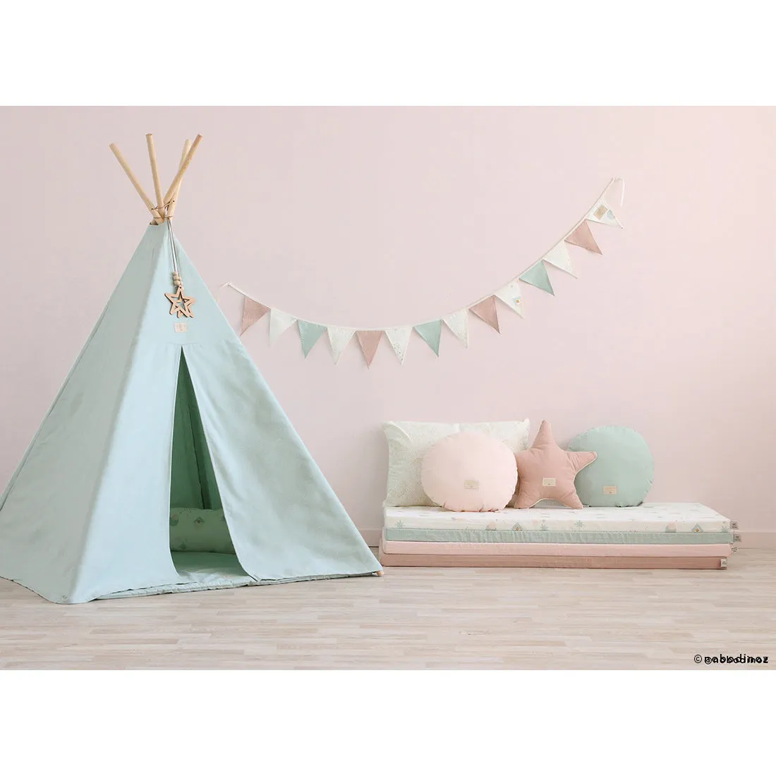 nobodinoz Phoenix Teepee White Bubble/Aqua