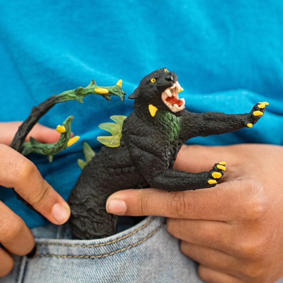 Schleich 42522 Shadow Panther Figure