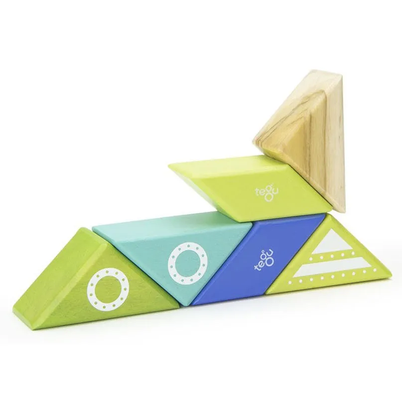 Tegu Travel Pal Spaceship Magnetic Wooden Blocks