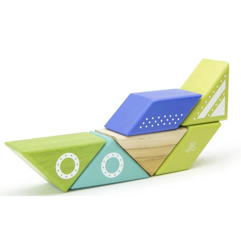 Tegu Travel Pal Spaceship Magnetic Wooden Blocks