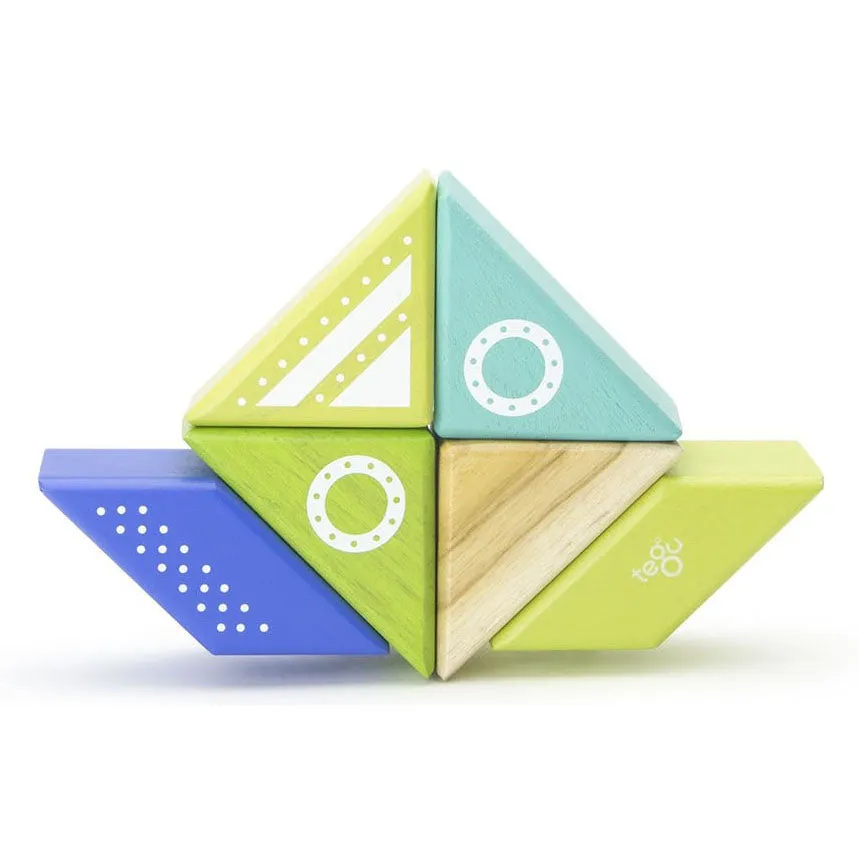 Tegu Travel Pal Spaceship Magnetic Wooden Blocks