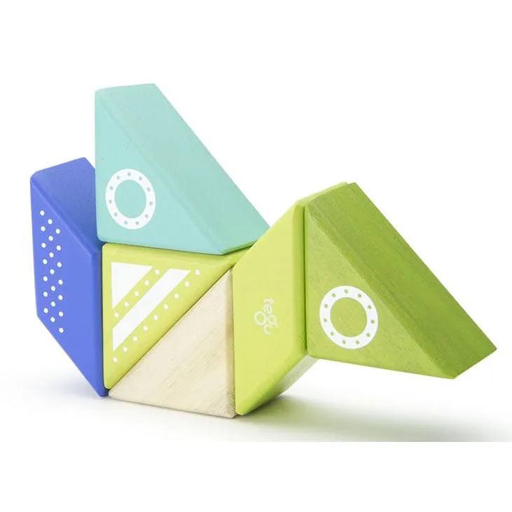 Tegu Travel Pal Spaceship Magnetic Wooden Blocks
