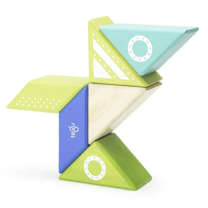 Tegu Travel Pal Spaceship Magnetic Wooden Blocks