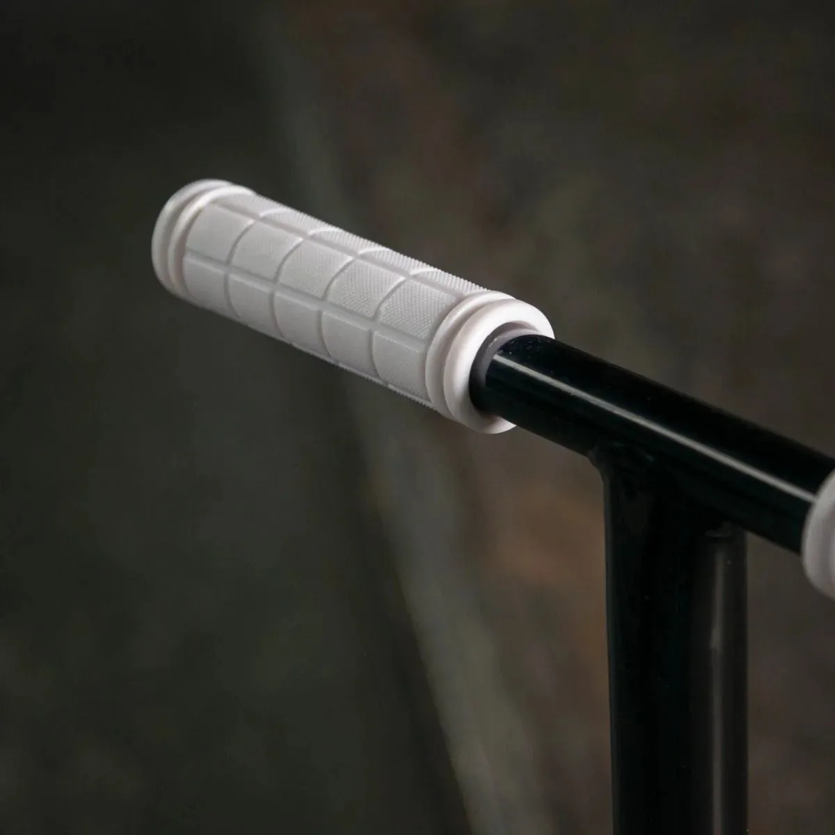 Xootz Invert Stunt Scooter - White/Black